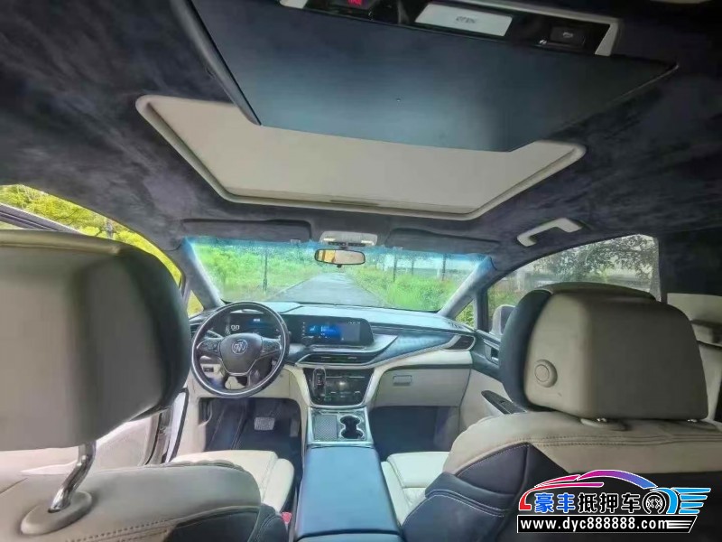 20年别克GL8轿车抵押车出售