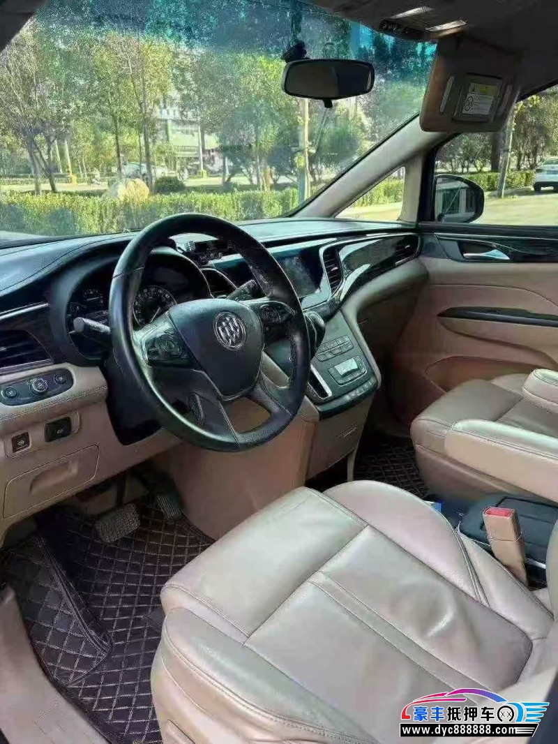 18年别克GL8轿车抵押车出售