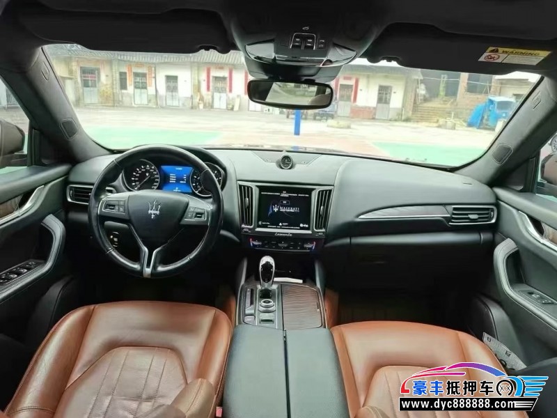 18年玛莎拉蒂莱万特轿车抵押车出售