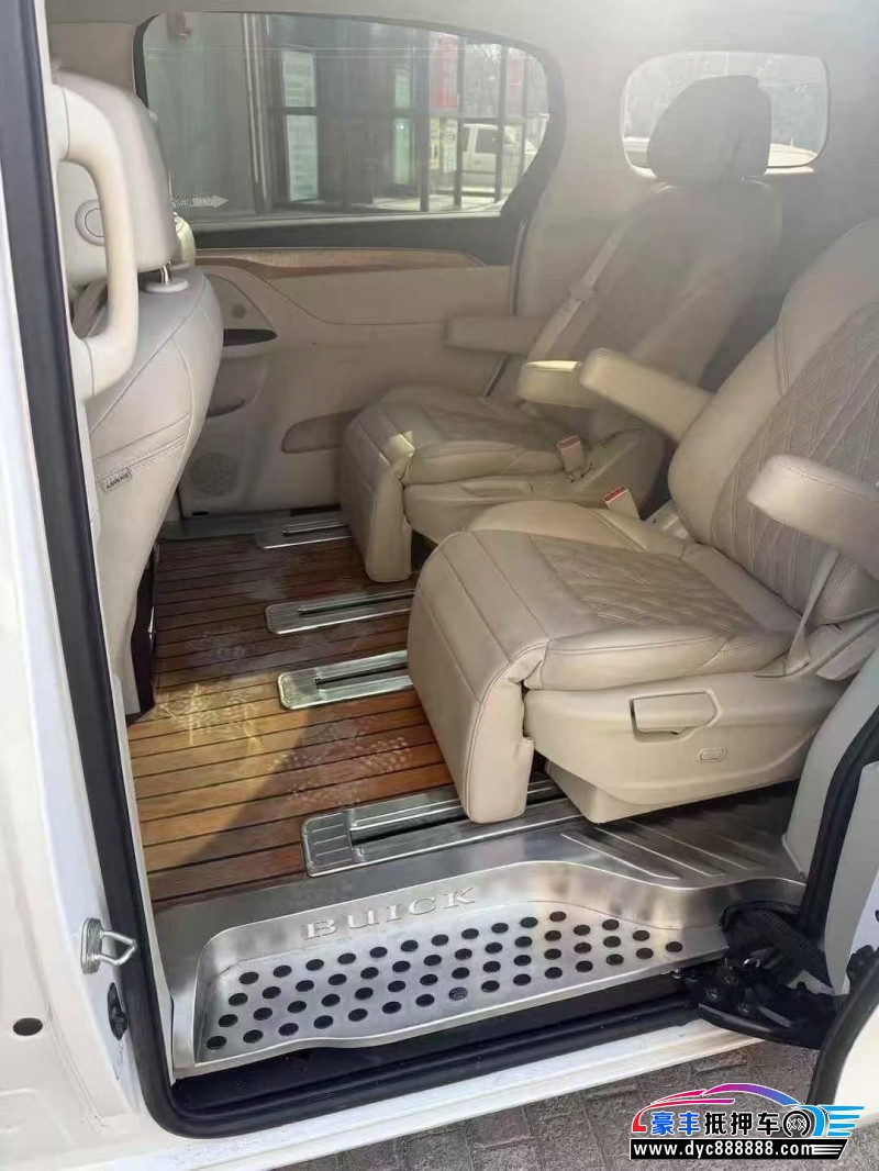 19年别克GL8轿车抵押车出售