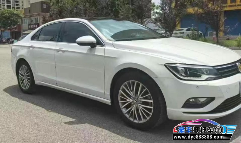 15年大众凌渡轿车抵押车出售