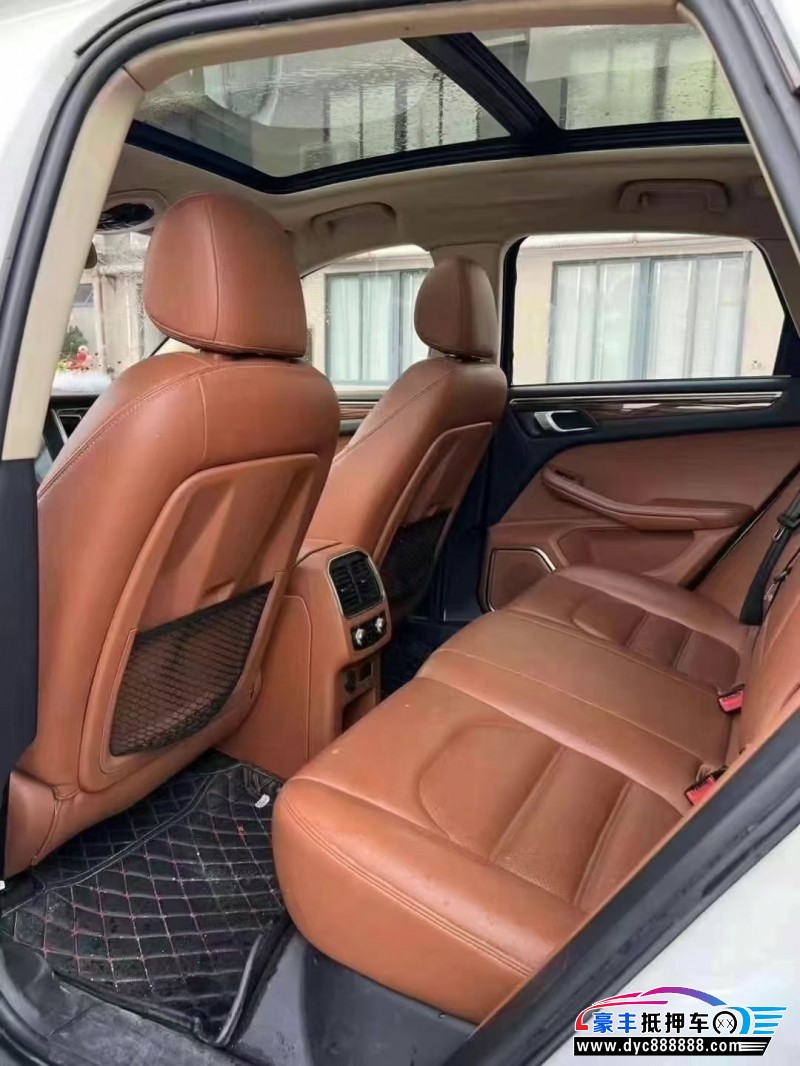 19年众泰SR9轿车抵押车出售