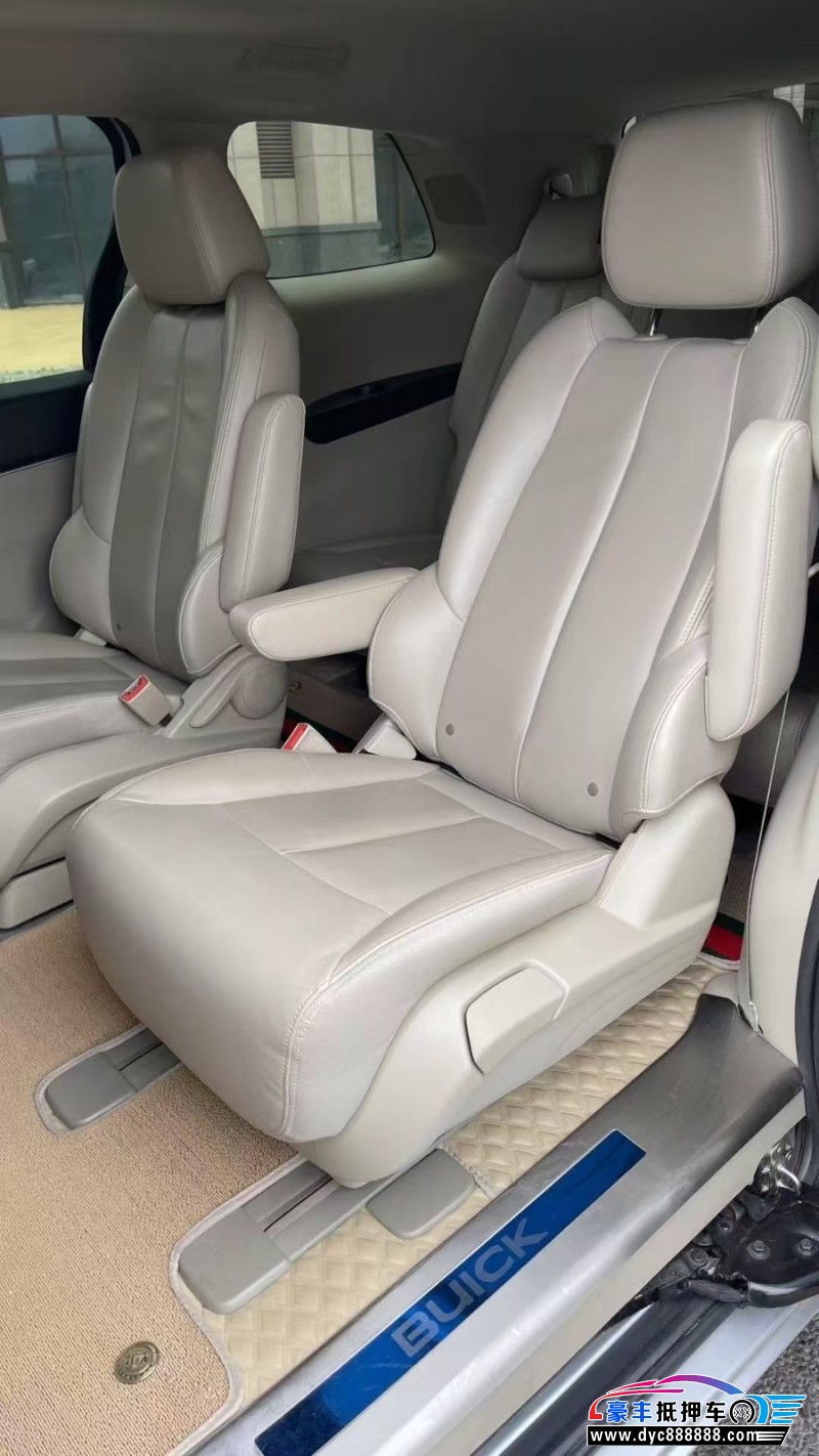 19年别克GL8轿车抵押车出售