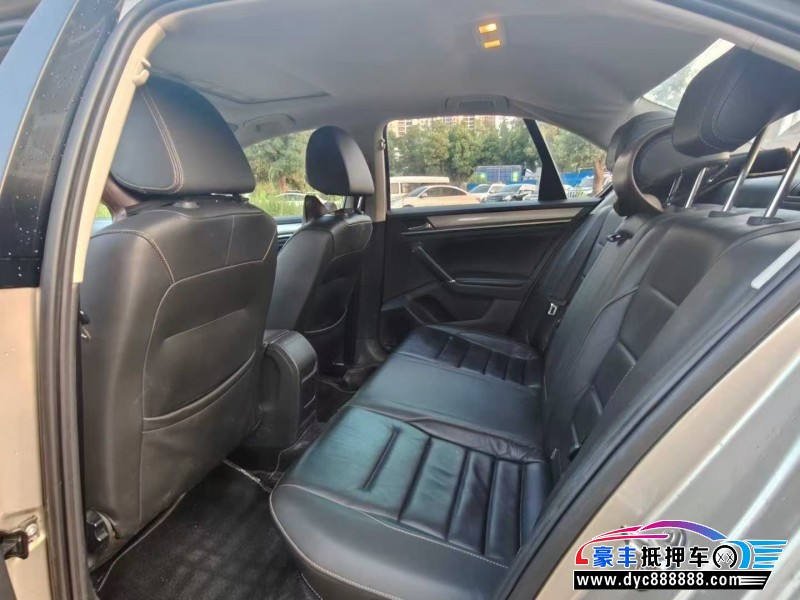 16年大众宝来轿车抵押车出售