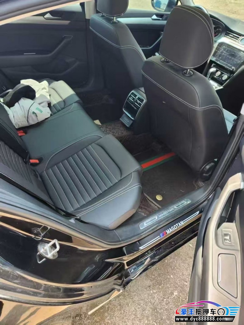 22年大众迈腾轿车抵押车出售