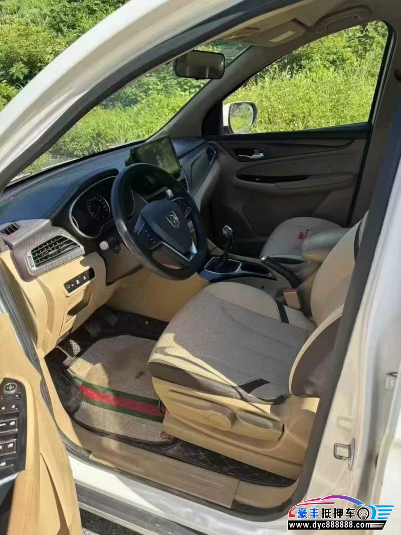 18年宝骏730轿车抵押车出售