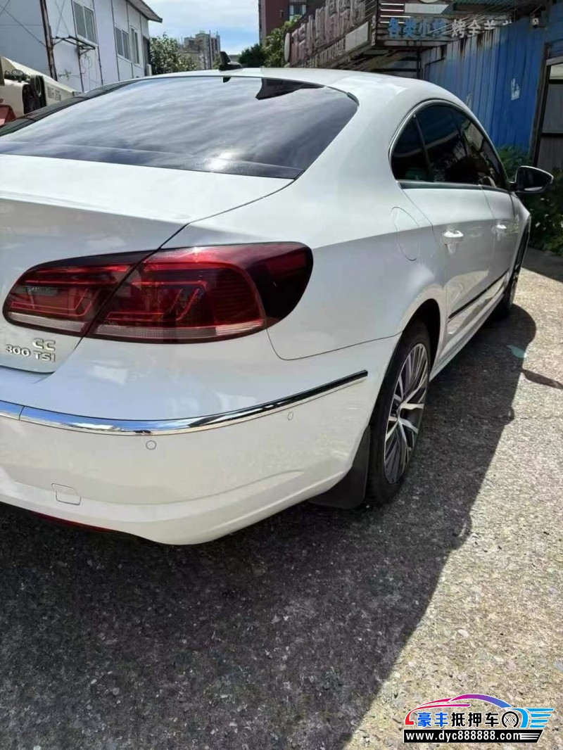 16年大众CC轿车抵押车出售