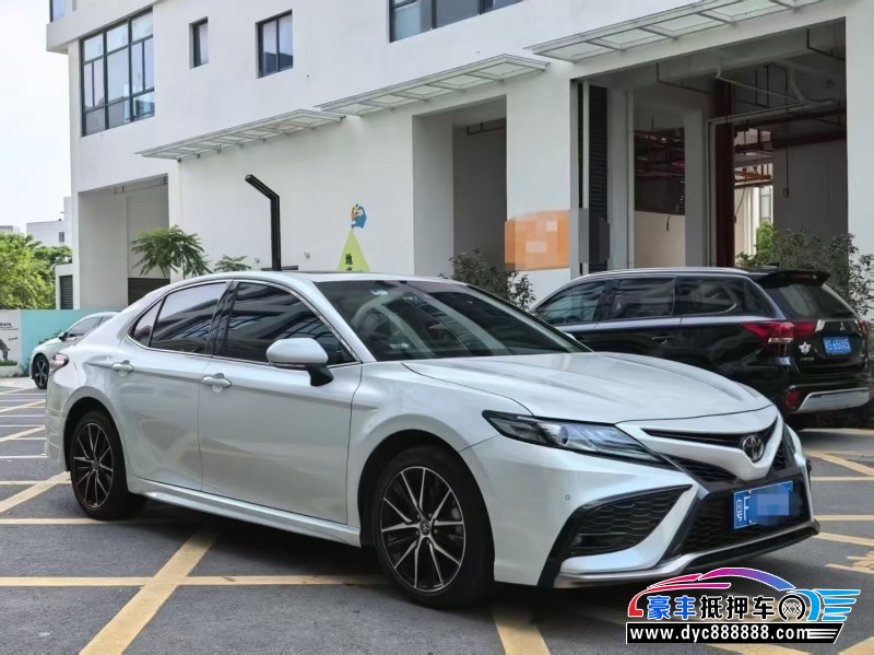 22年丰田凯美瑞轿车抵押车出售