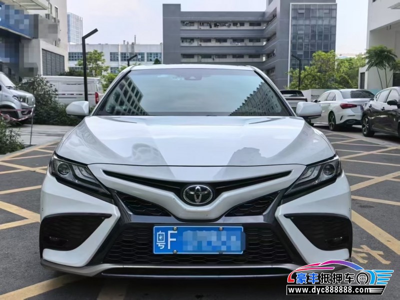 22年丰田凯美瑞轿车抵押车出售