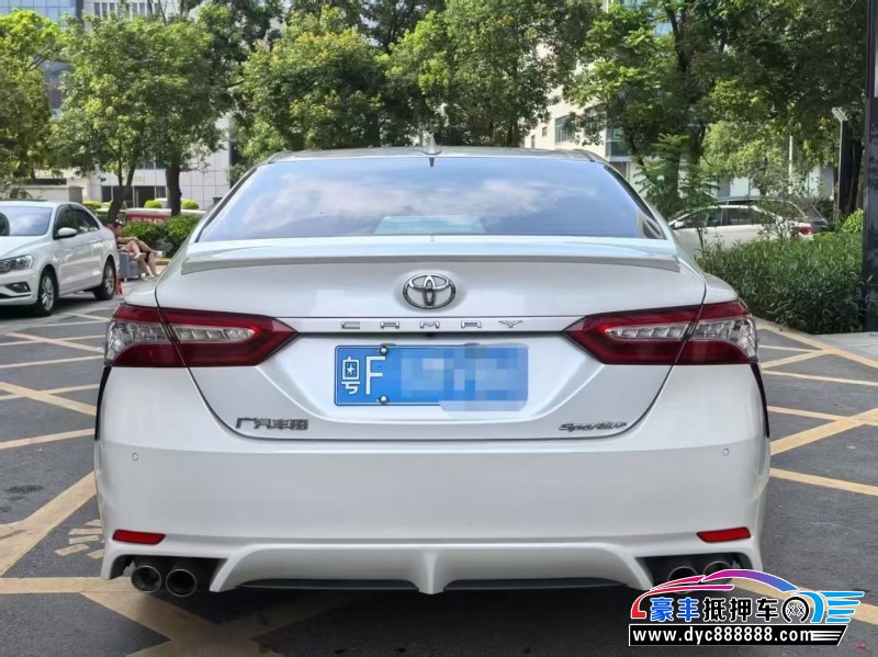 22年丰田凯美瑞轿车抵押车出售