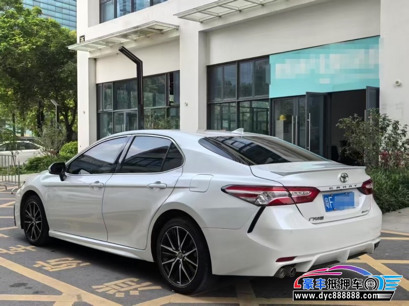 22年丰田凯美瑞轿车抵押车出售