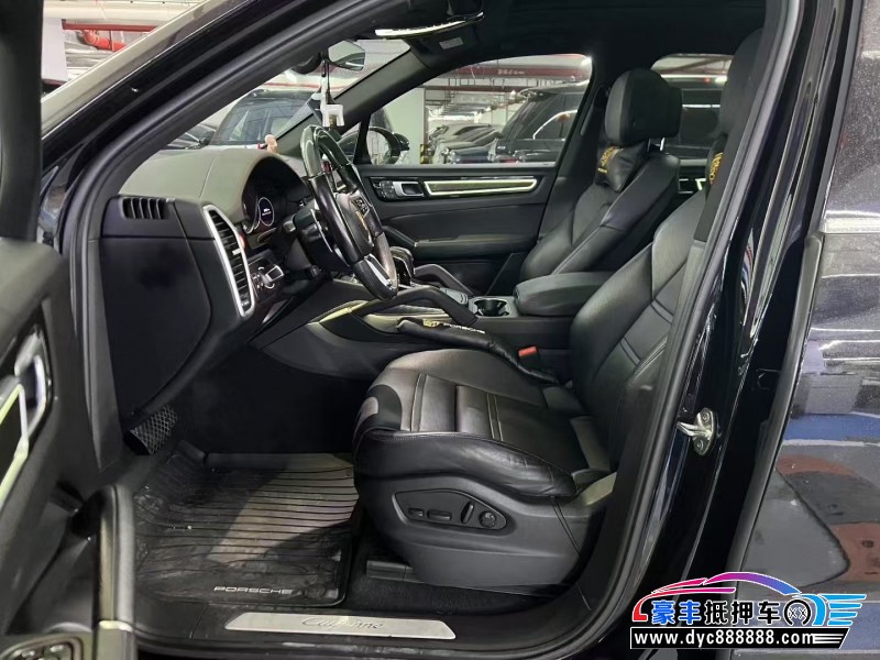 22年保时捷卡宴轿车抵押车出售