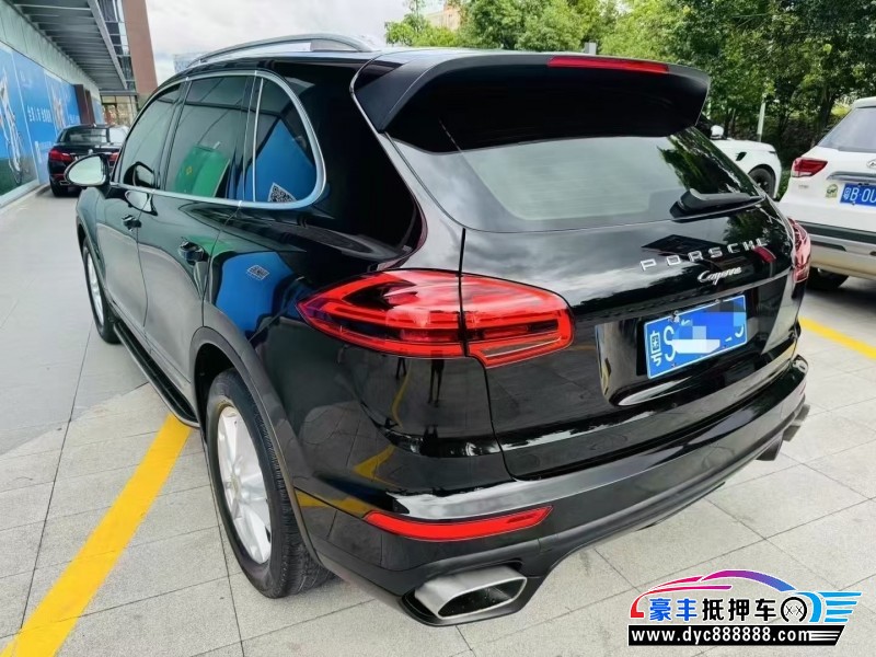 16年保时捷卡宴轿车抵押车出售