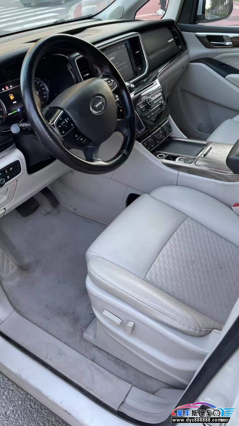 18年传祺M8轿车抵押车出售