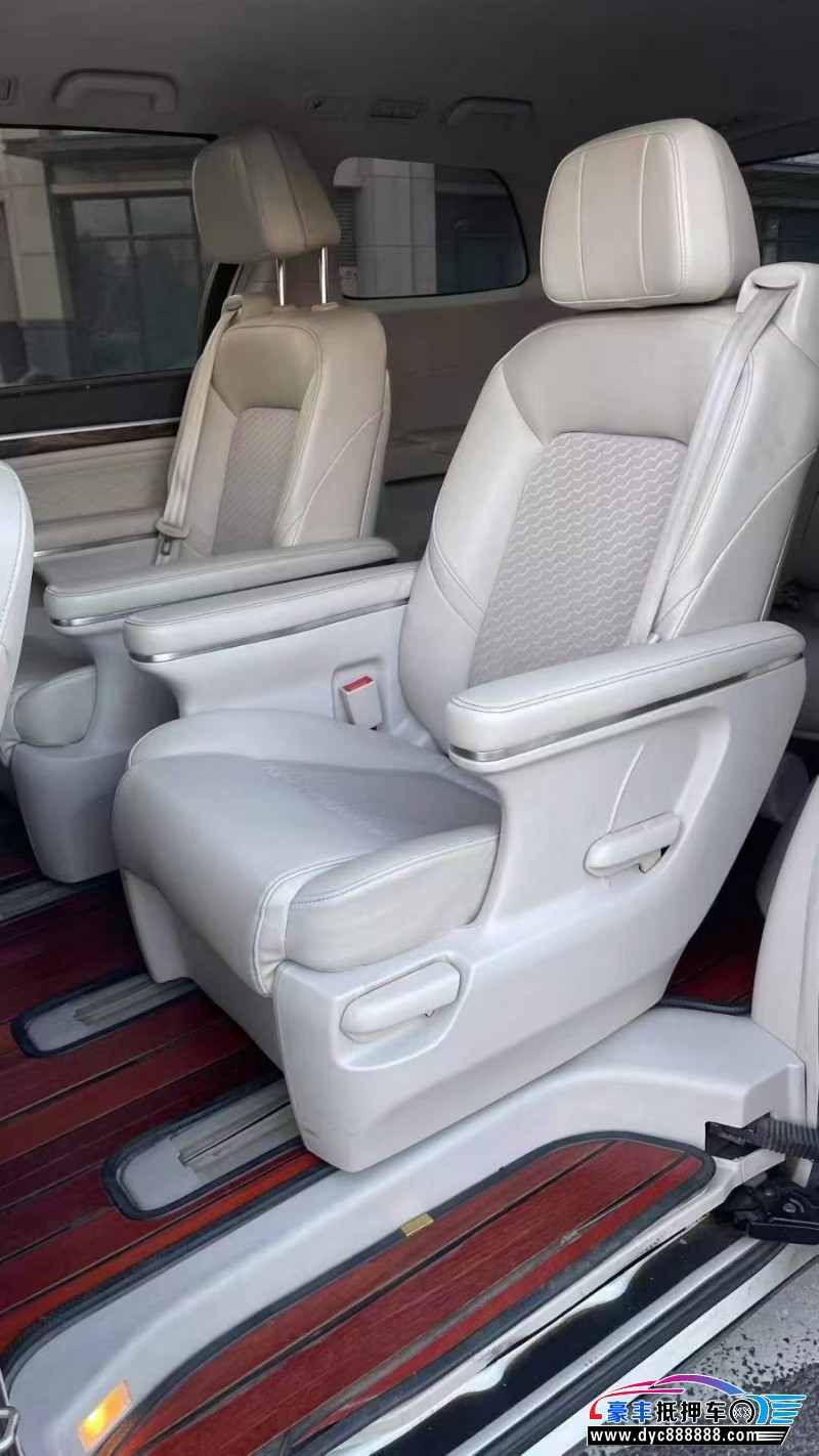 18年传祺M8轿车抵押车出售