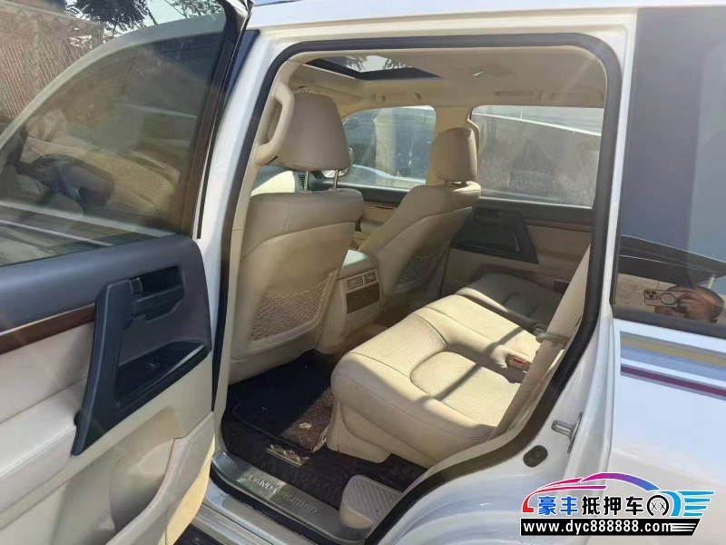 16年丰田兰德酷路泽（陆巡）轿车抵押车出售