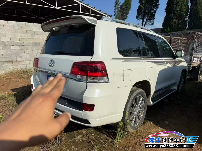 16年丰田兰德酷路泽（陆巡）轿车抵押车出售