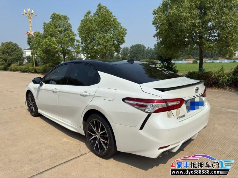 21年丰田凯美瑞轿车抵押车出售