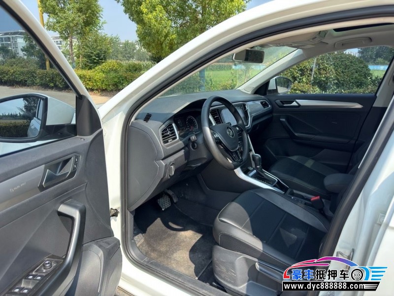 20年大众探歌轿车抵押车出售