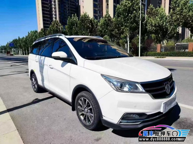 19年宝骏730轿车抵押车出售