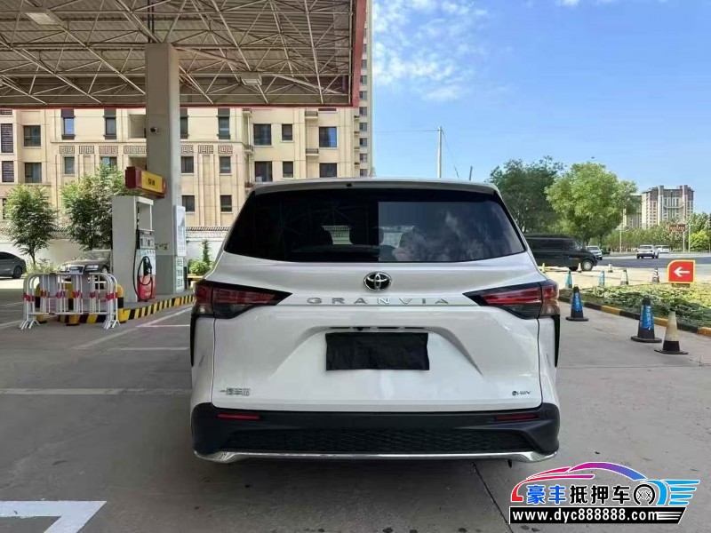 25年丰田格瑞维亚轿车抵押车出售