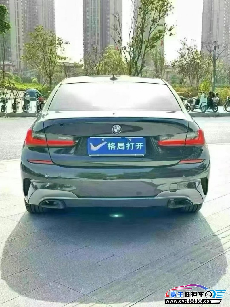 21年宝马3系轿车抵押车出售