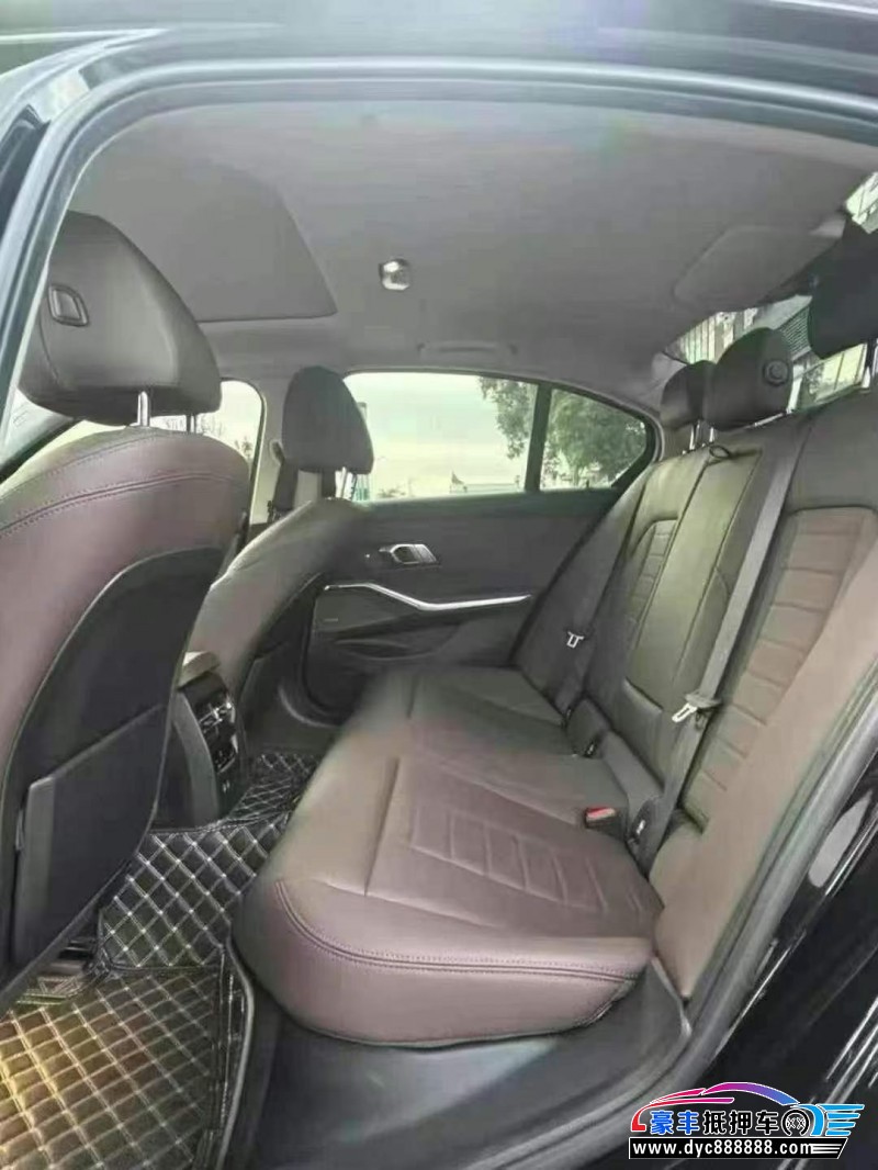 20年宝马3系轿车抵押车出售