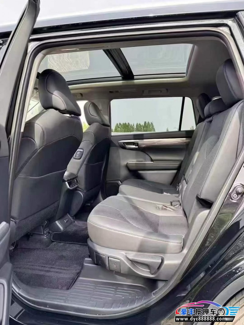 25年丰田汉兰达轿车抵押车出售