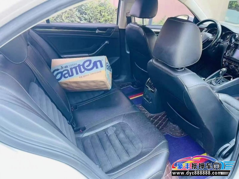 15年大众速腾轿车抵押车出售