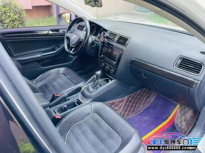 15年大众速腾轿车抵押车出售