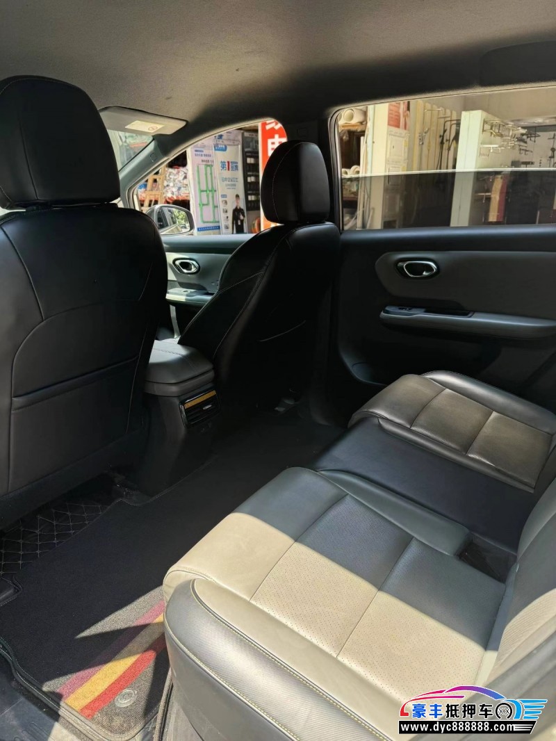 22年埃安Y70轿车抵押车出售