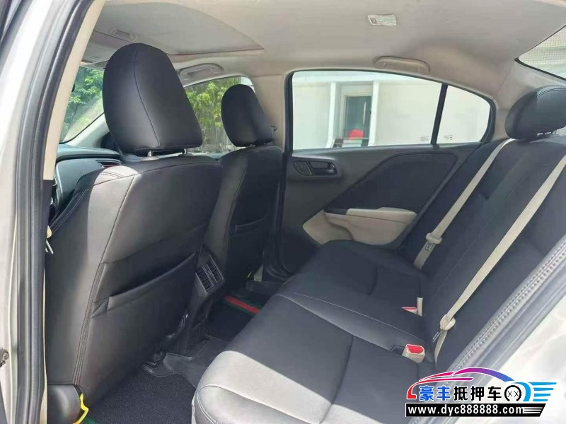 17年本田锋范轿车抵押车出售