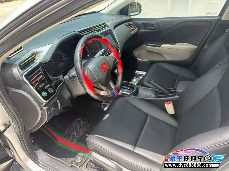 17年本田锋范轿车抵押车出售