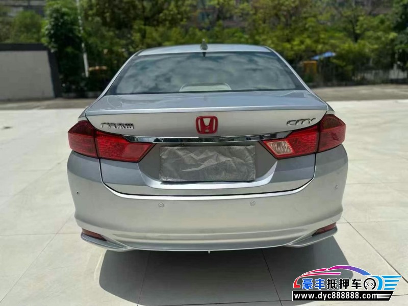 17年本田锋范轿车抵押车出售