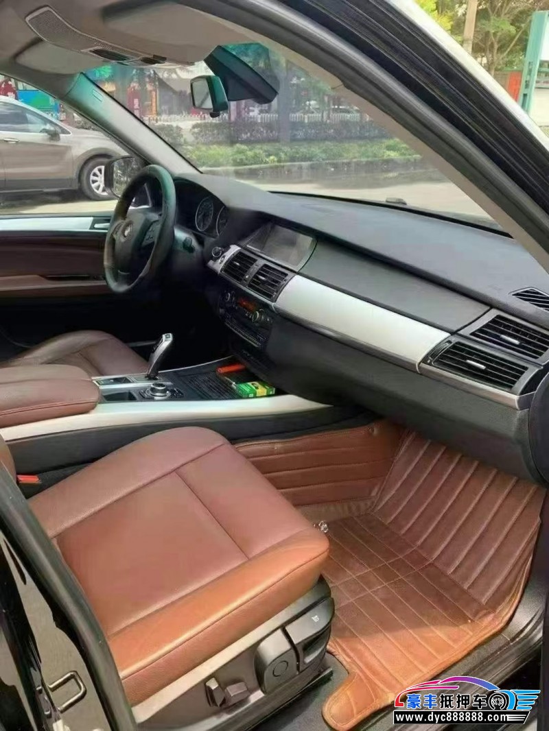 13年宝马X5轿车抵押车出售