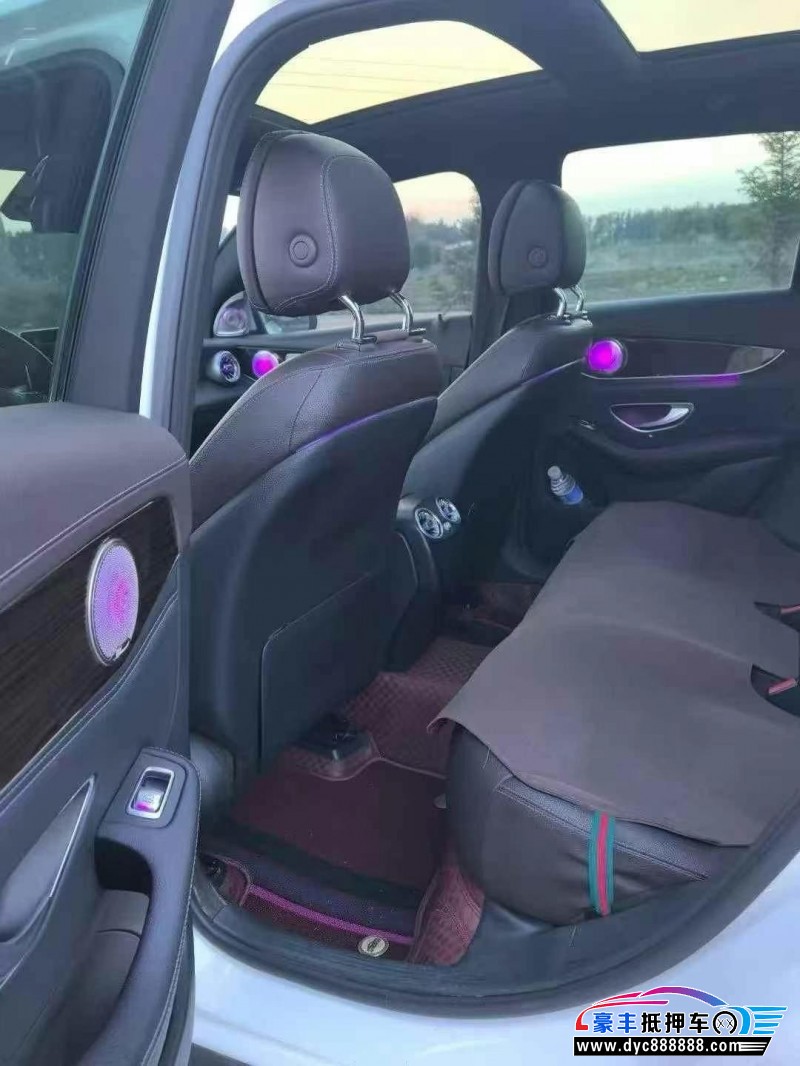 17年奔驰GLC轿车抵押车出售