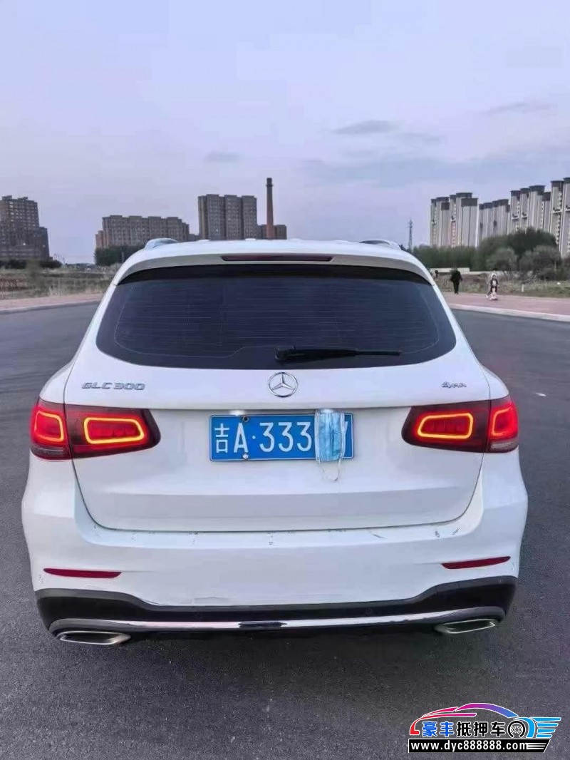 17年奔驰GLC轿车抵押车出售