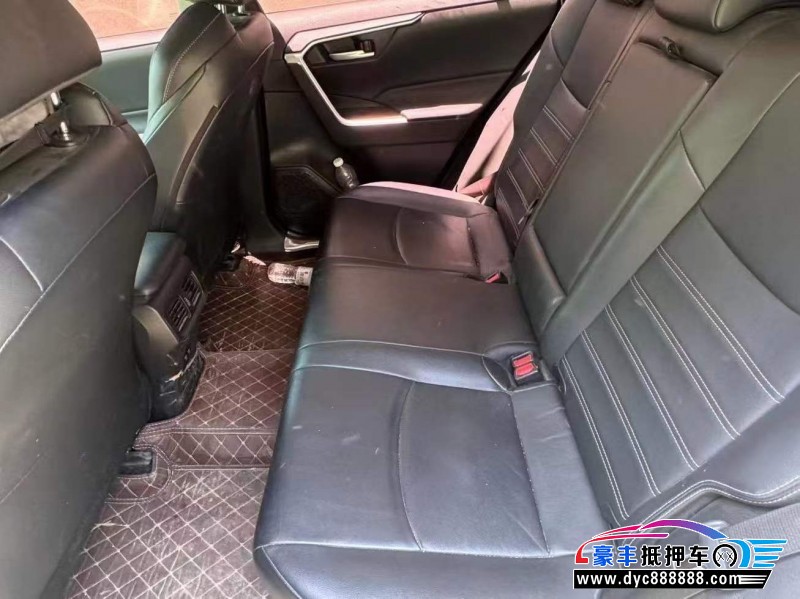 20年丰田威兰达SUV抵押车出售