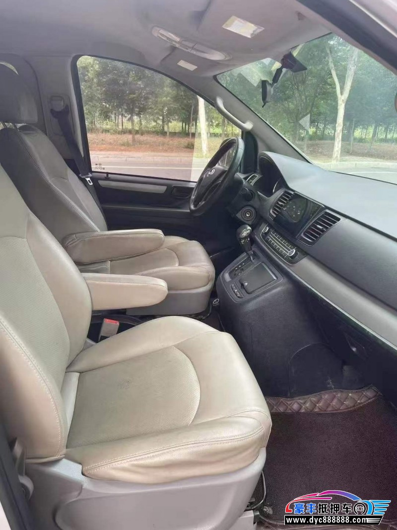 18年上汽大通G10MPV抵押车出售