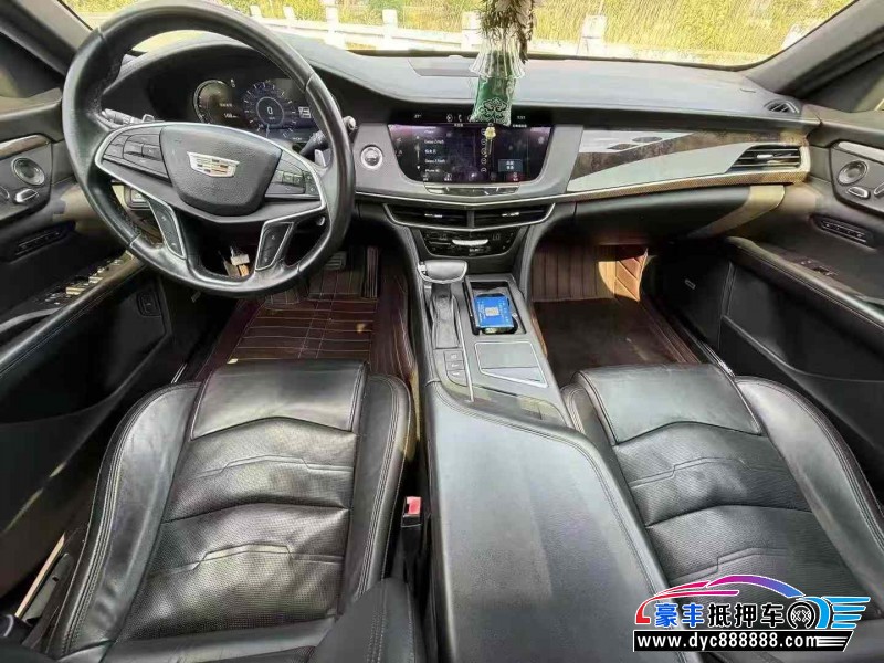 17年凯迪拉克CT6轿车抵押车出售