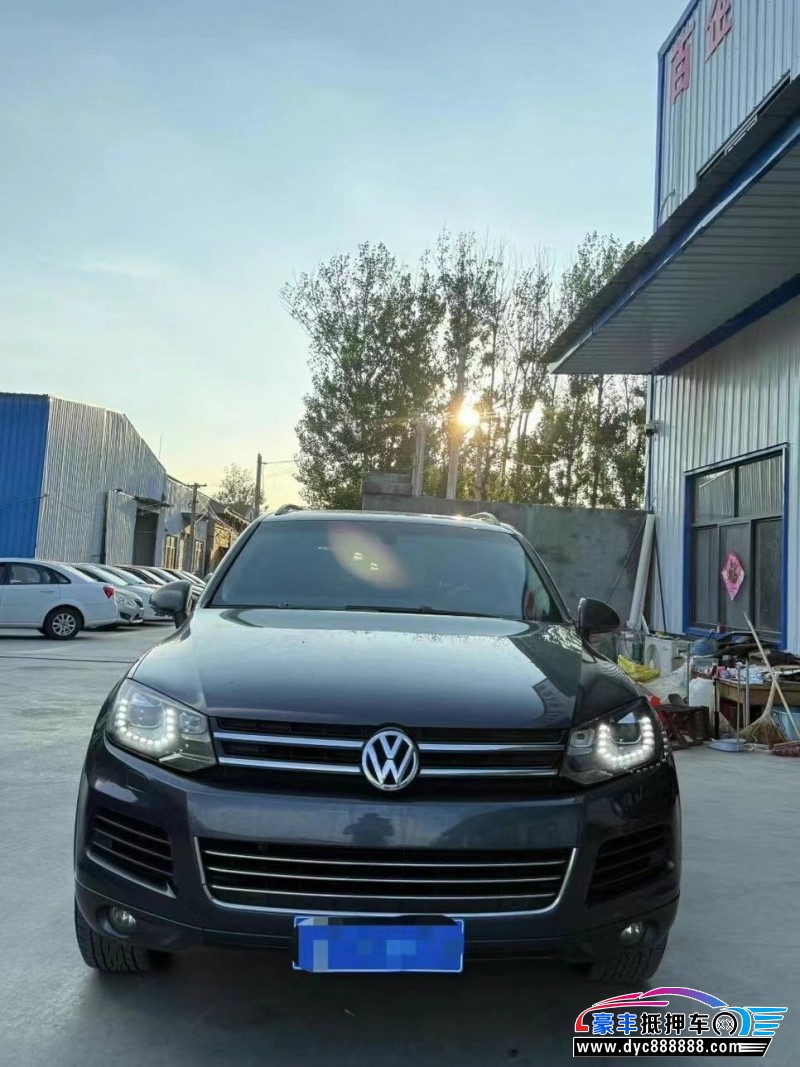 抵押车出售13年大众途锐轿车