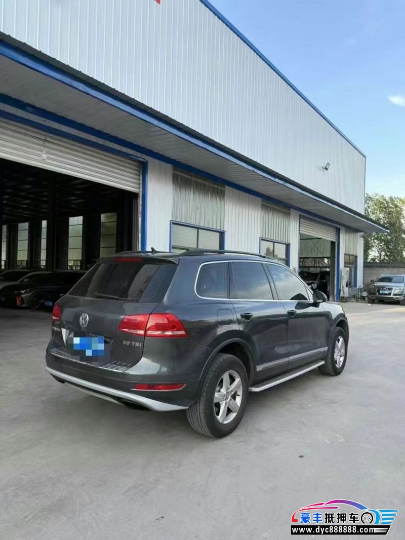 13年大众途锐轿车抵押车出售