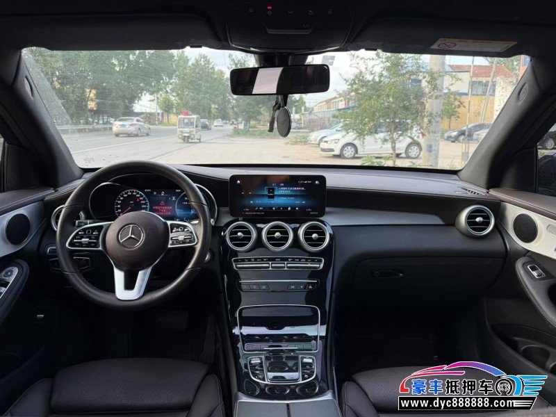 22年奔驰GLC轿车抵押车出售