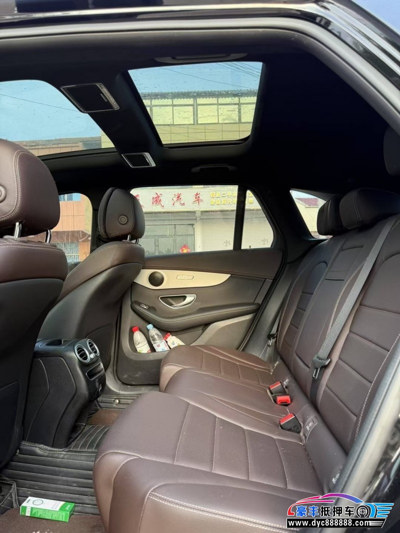 22年奔驰GLC轿车抵押车出售