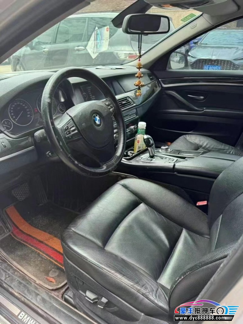 13年宝马5系轿车抵押车出售