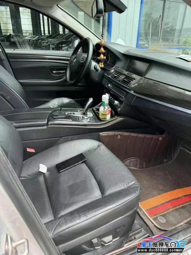 13年宝马5系轿车抵押车出售