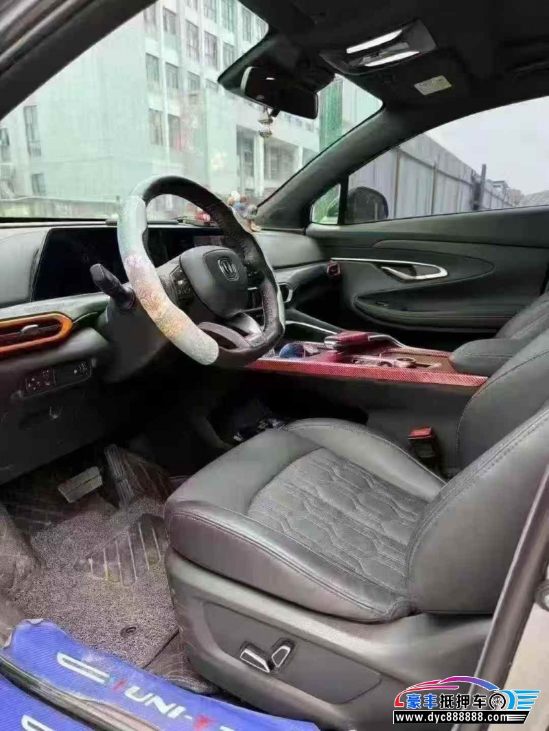 22年长安长安UNI轿车抵押车出售