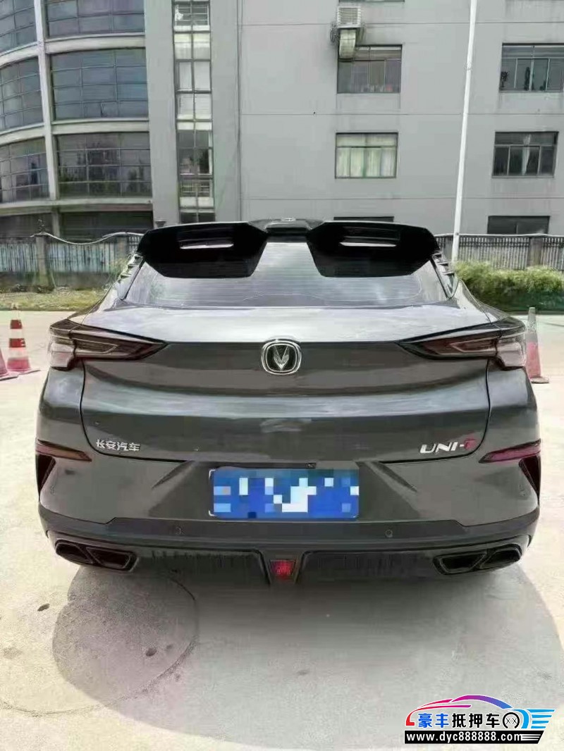 22年长安长安UNI轿车抵押车出售