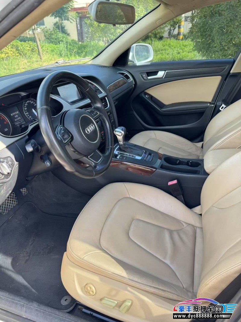 12年奥迪A4L轿车抵押车出售