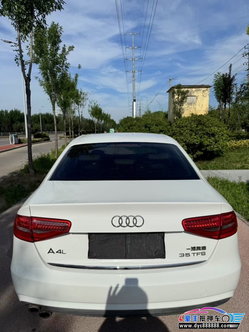 12年奥迪A4L轿车抵押车出售
